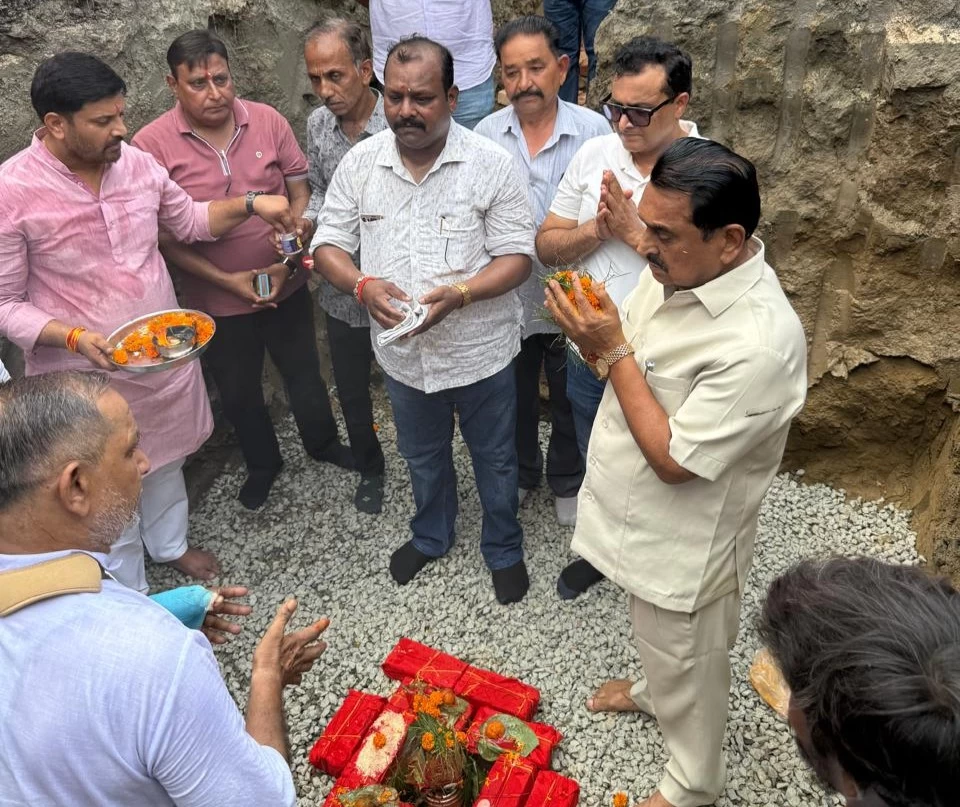 Udham Singh Nagar, Kichha MLA Tilak Raj Behad presented a hi...