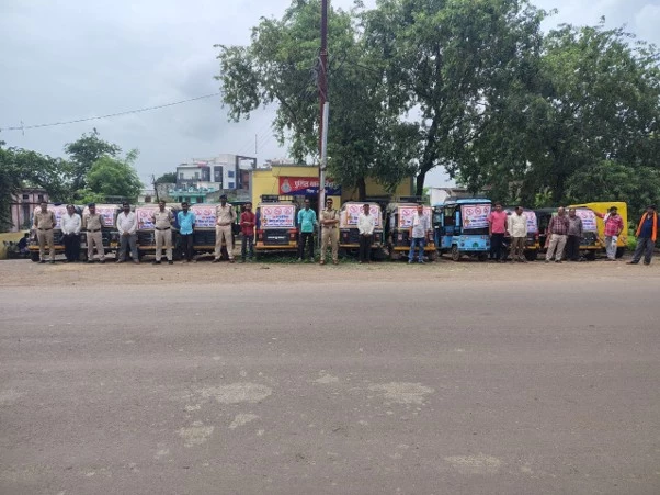 Posters on autorickshaws to stay away from drugs