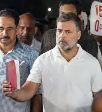 छात्र आंदोलन को मिला विपक्ष का खुला समर्थन
