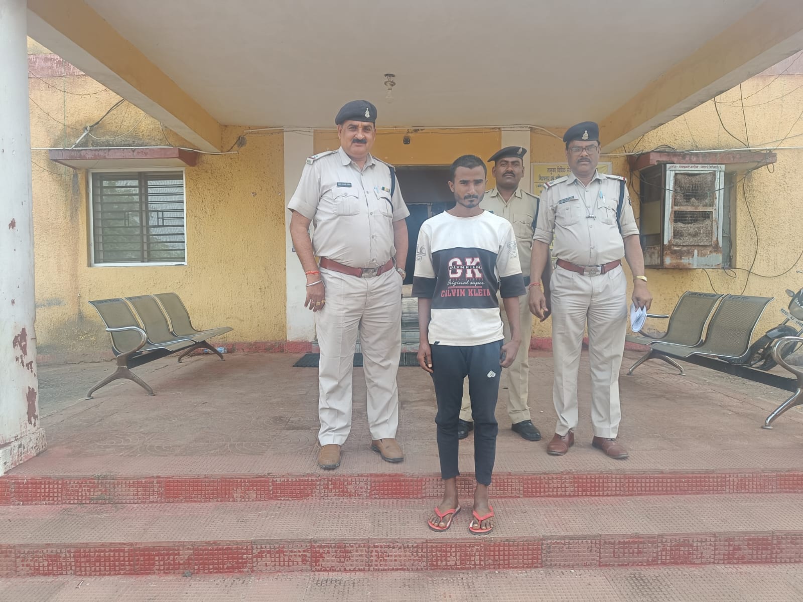 The accused who molested a minor girl in Janjgir was arrested