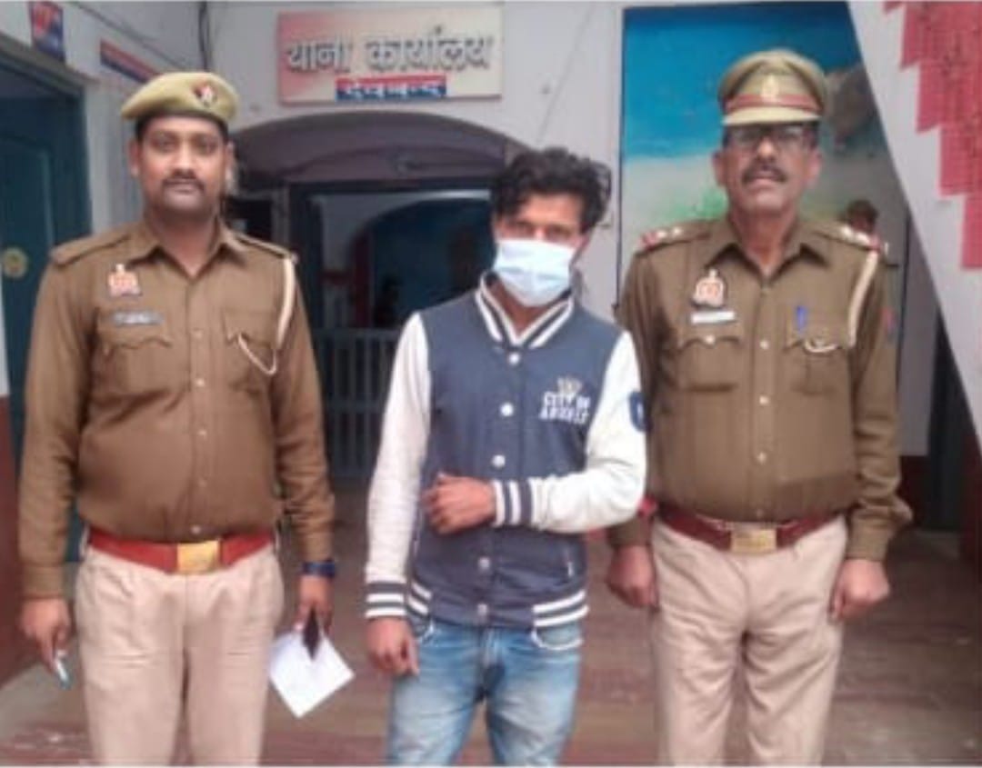 Police arrested an accused who stole batteries from vehicles in Deoband, Saharanpur