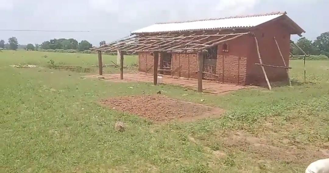 Preparations were going on for the last rites secretly, police arrived
