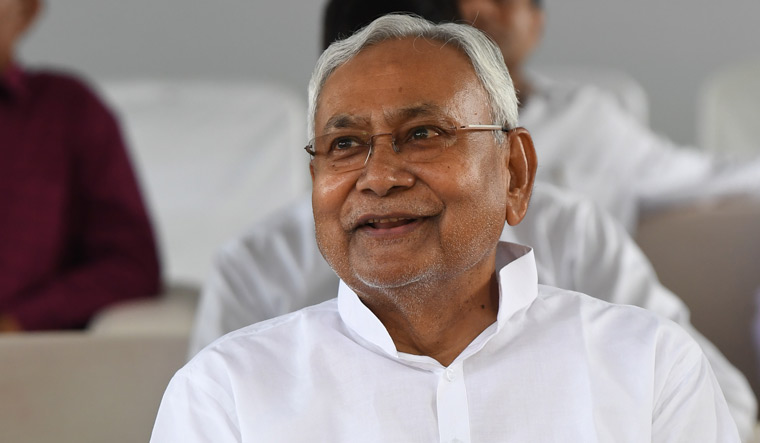 CM Nitish expressed grief over the death of Mukesh Sahni's father