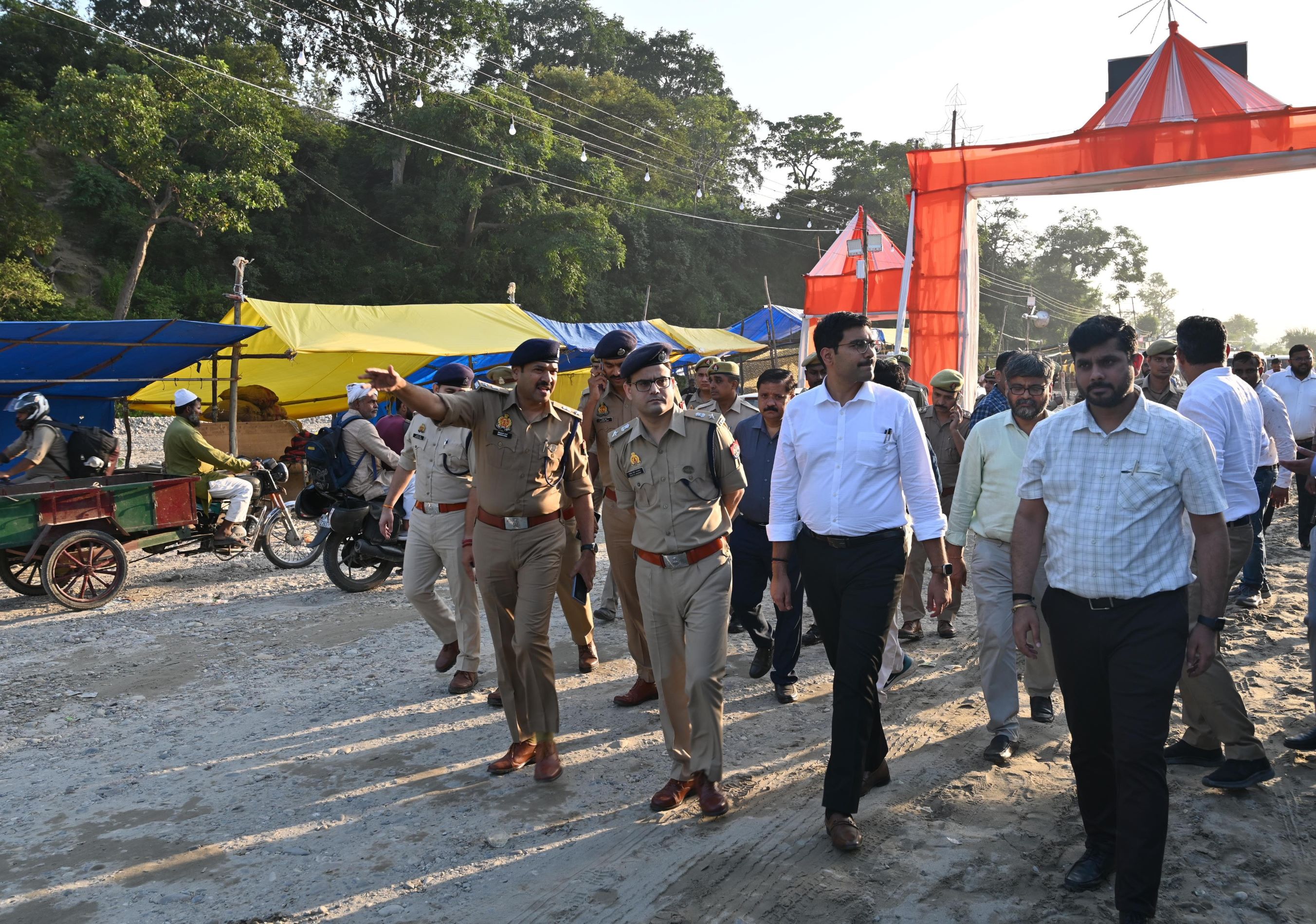 DM and SSP inspected the arrangements of Maa Shakambhari Devi fair, gave instructions to make the fair divine and grand