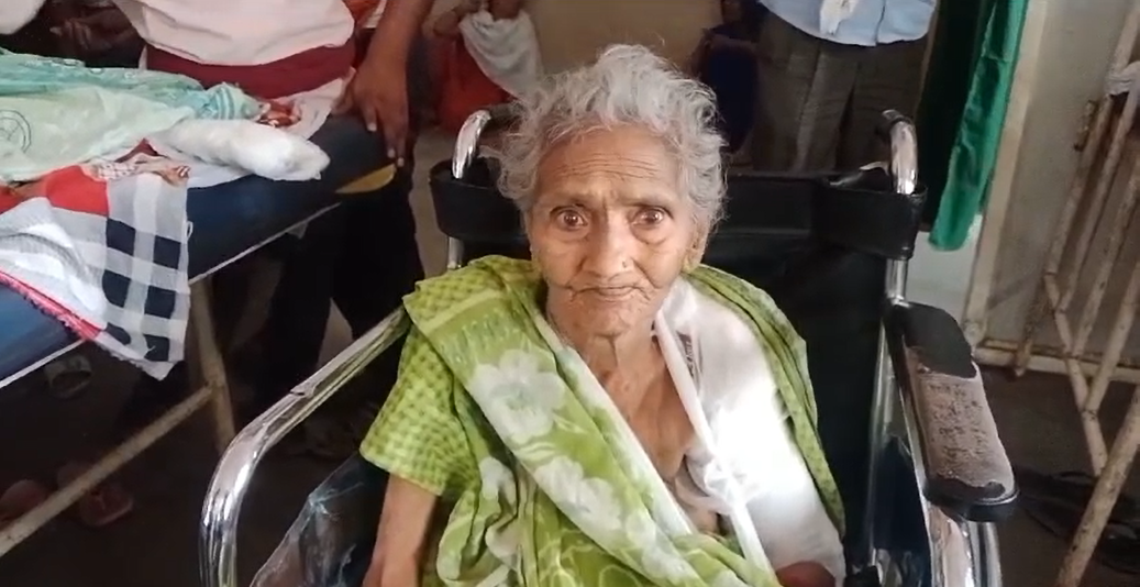 Son and daughter-in-law assaulted a 100-year-old woman