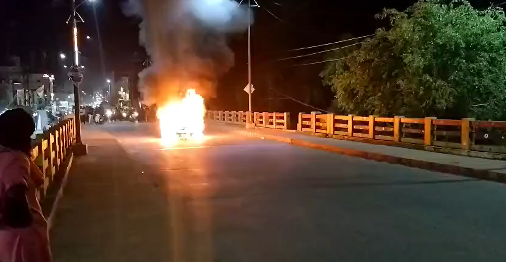 A sudden fire in an i20 car