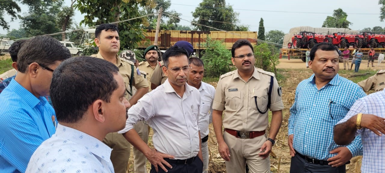 Collector Sudhir Kumar Kochar took stock of the proposed cabinet meeting in Sigrampur