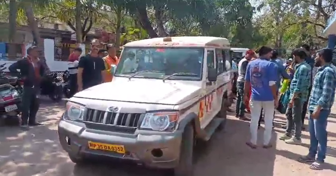Firing again due to election rivalry in Panna, auto driver youth shot, condition critical