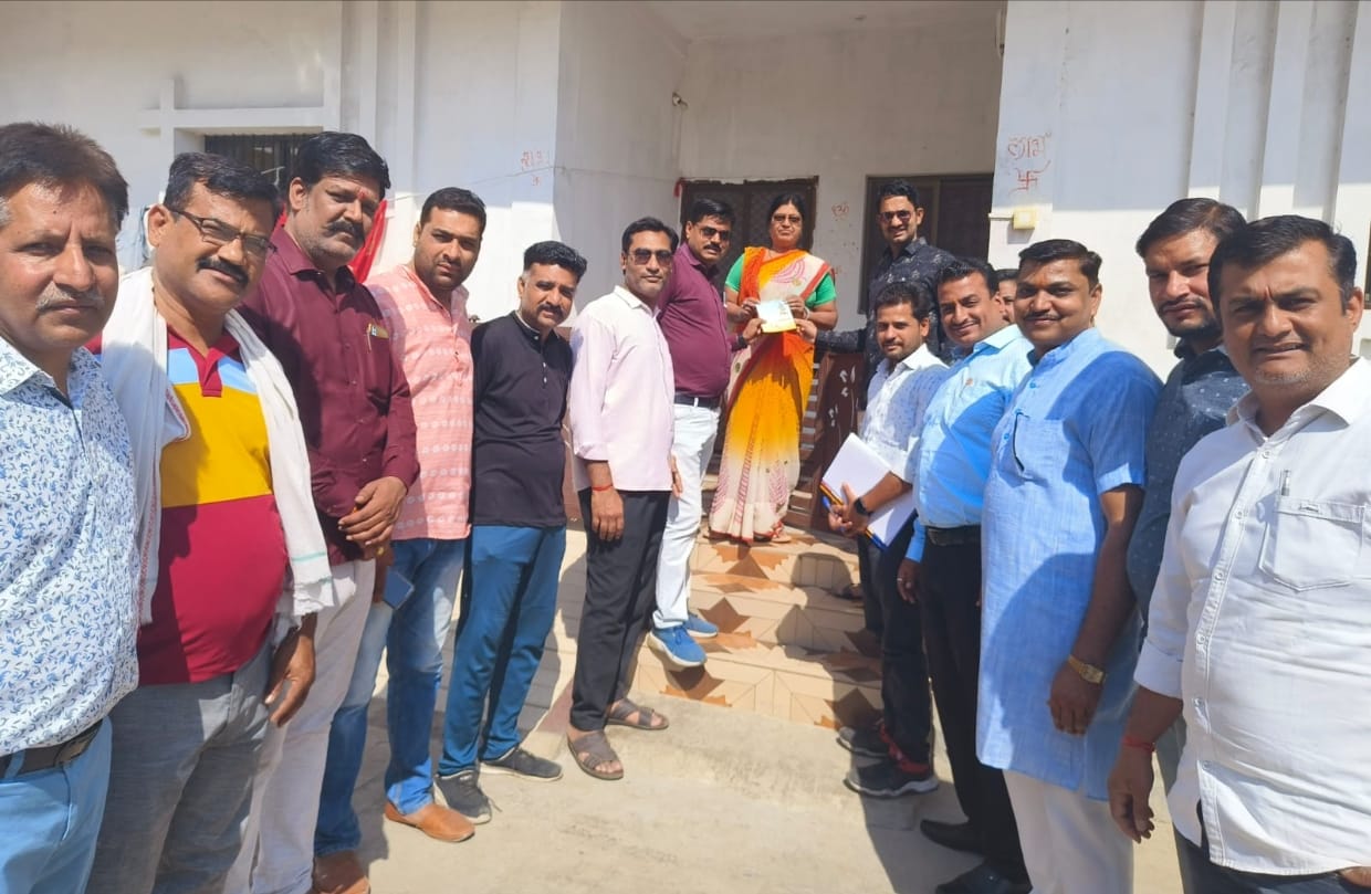 Shri Parshuram is going from door to door giving invitations for the birth anniversary