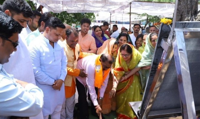Modern Bus Stand: MP MLA and NAPA President inaugurated the construction work of the bus stand