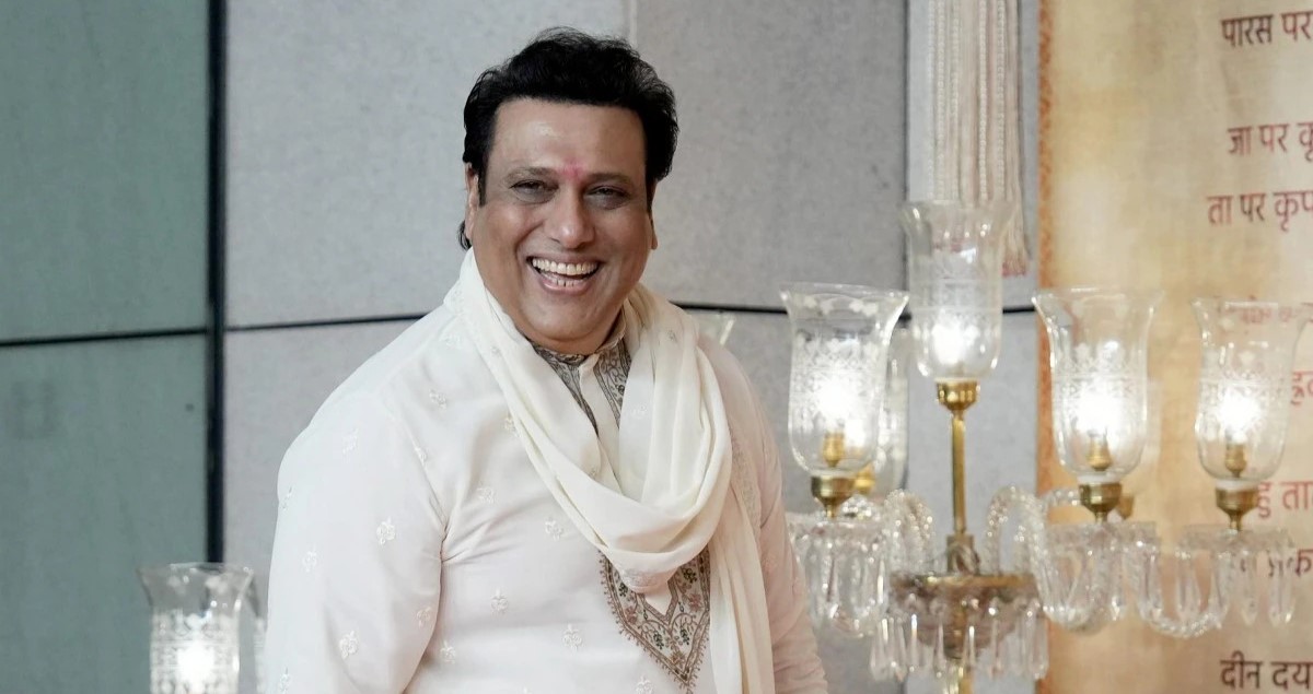 The bullet accidentally hit Govinda's knee