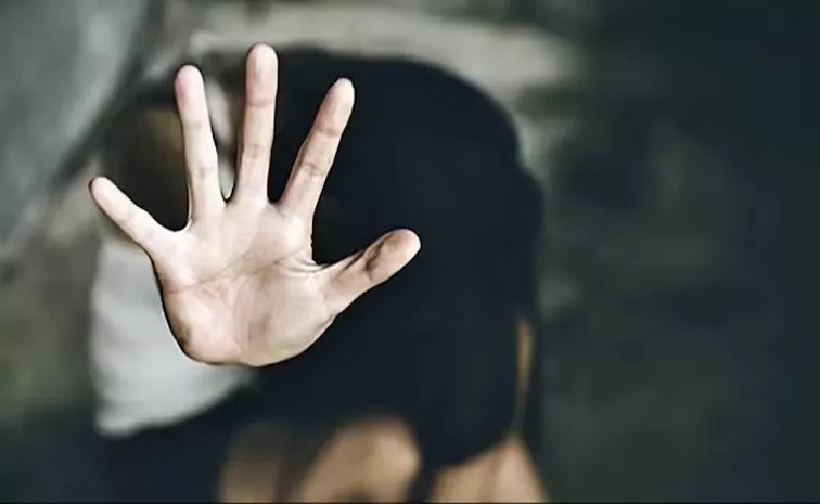 Love-Sex and Dhokha: Zamindar's son trapped a Dalit girl in his love trap