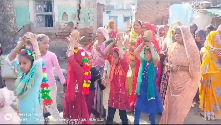 Kalshayatra was taken out in Talwara old age of Barwani