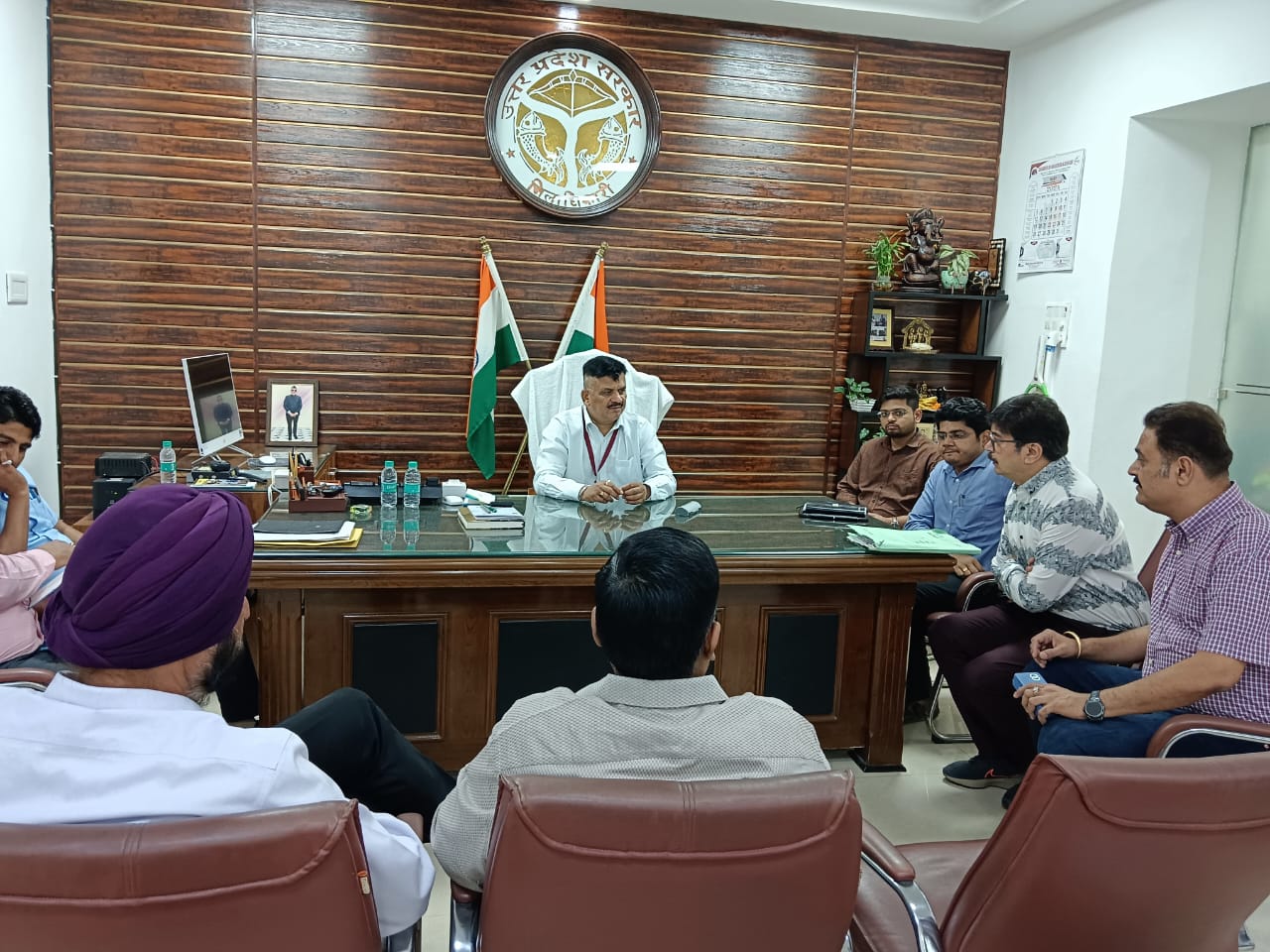 District Magistrate Dinesh Chandra held a meeting with officials of Saharanpur Club