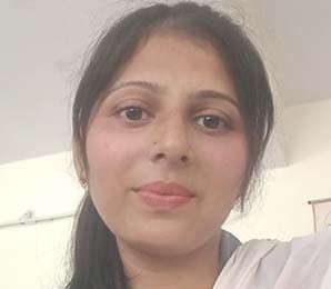 Bhayla PG College student Silky Saini secured the top position in Saharanpur University