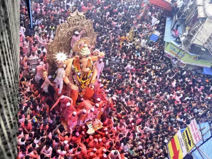 Pictures of spectacular Ganesh immersion surfaced across the country during Ganesh Utsav 2023