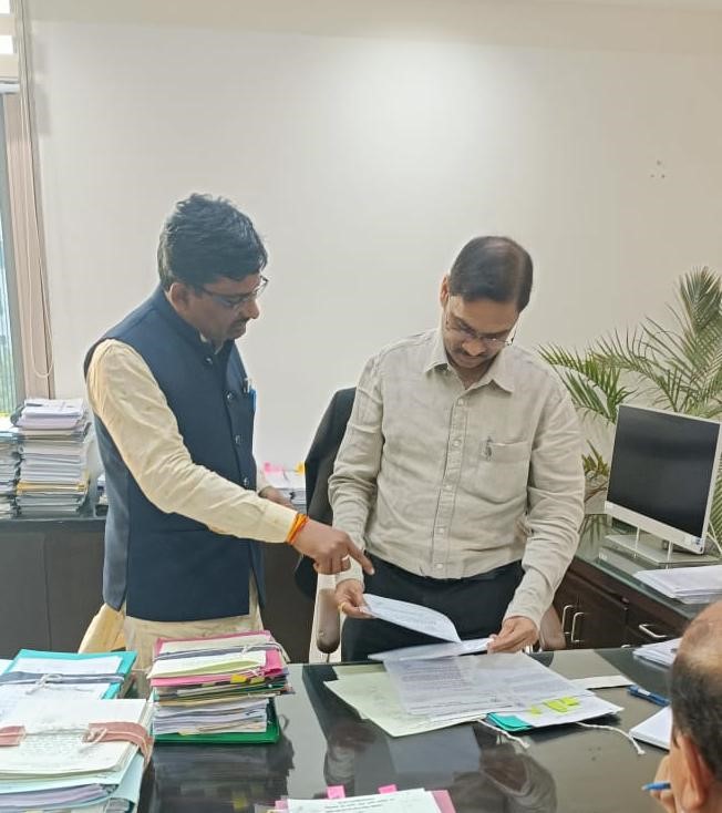 Demand raised to convert Shajapur college into a new building