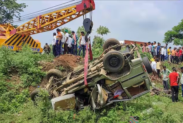 Four Indian Army soldiers died in a road accident