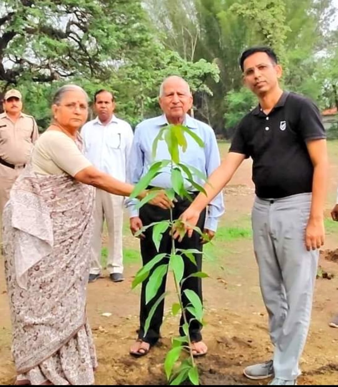 Under the Ek Ped Maa Ke Naam campaign, the collector planted a mango sapling with his parents in the Collector's residence premises