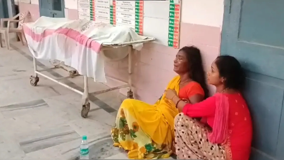 Three youths died due to lightning