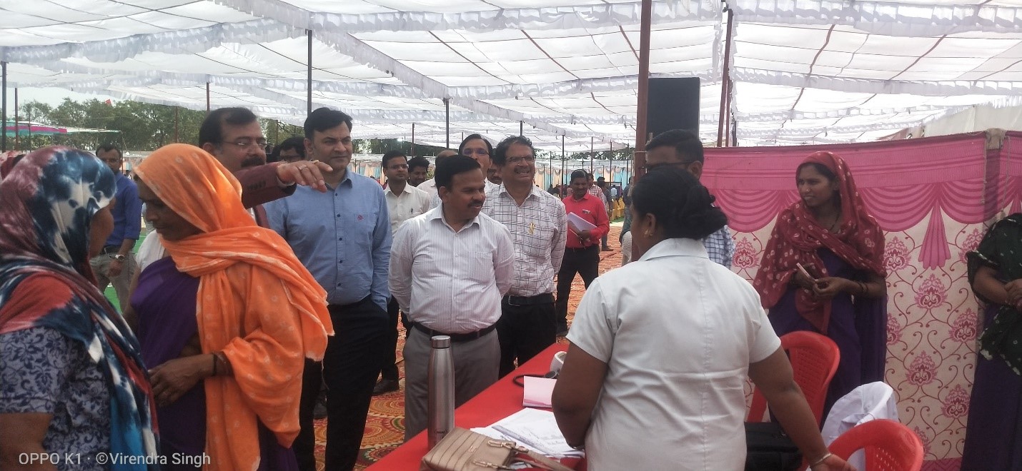 Historic health camp organized in Jhabua, health checkup of more than 5633 people conducted
