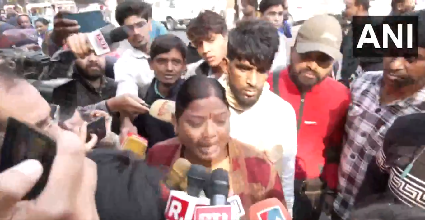 The pain of the woman who went to get the body in the New Delhi railway stampede