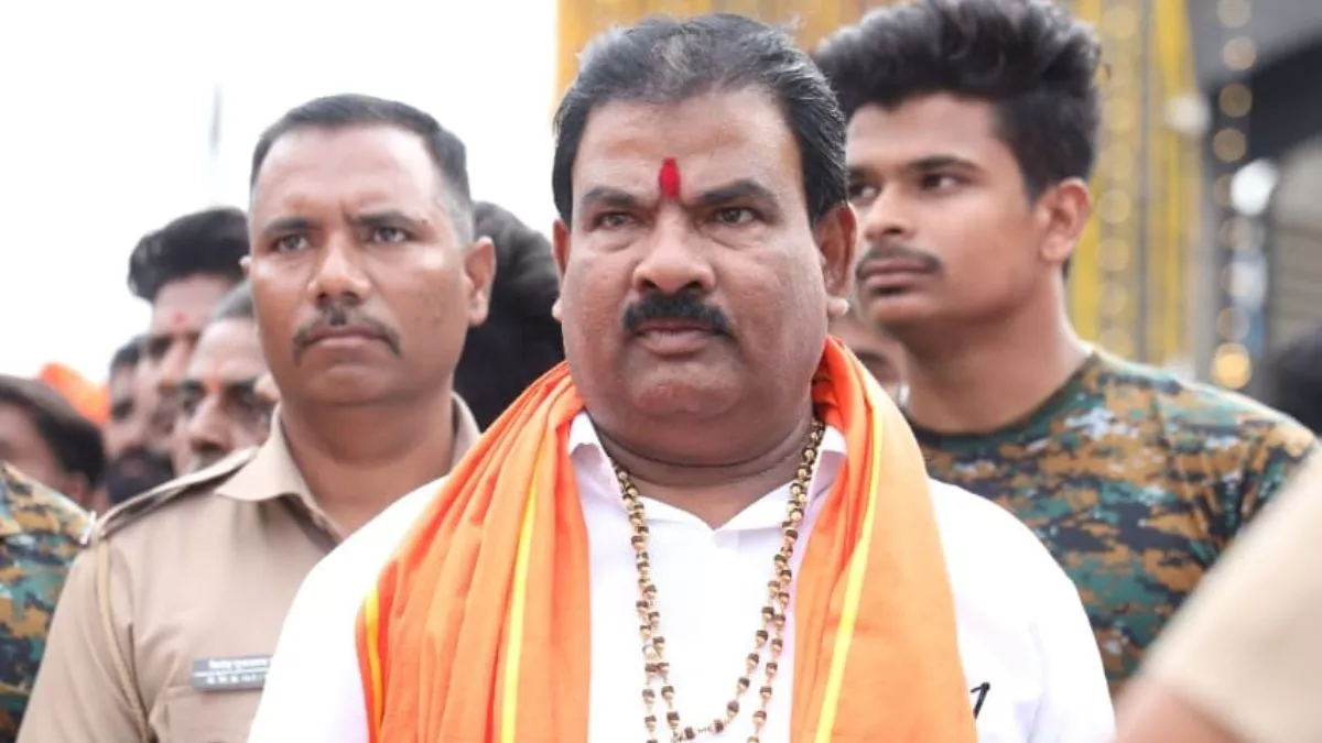 'Chhatrapati Sambhaji Maharaj learned 16 languages, politics on language is wrong'