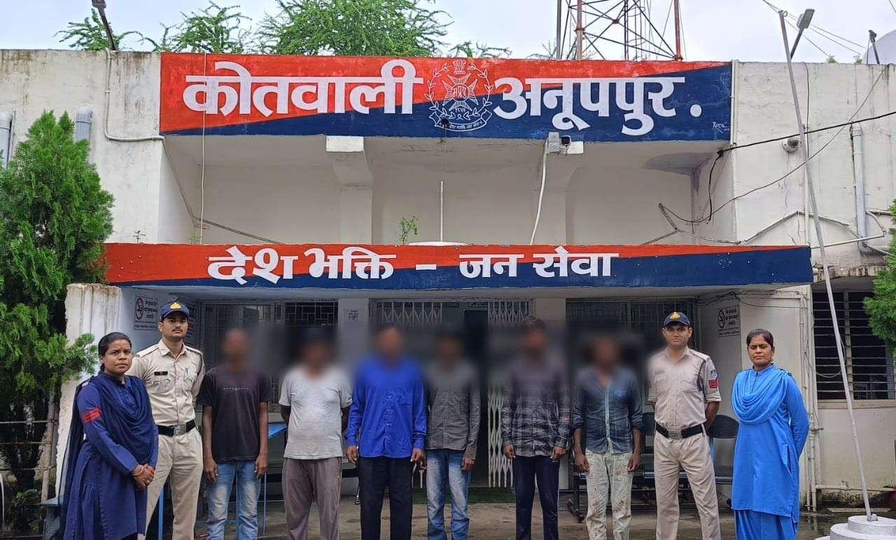 Combing patrol done by Kotwali police at night