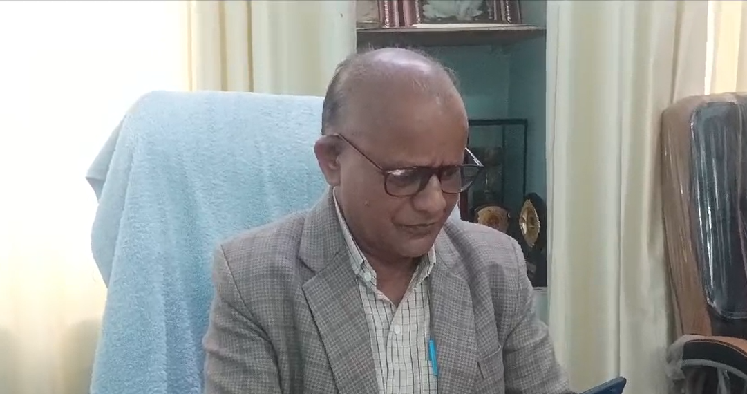 Guest teacher in Dhimarkheda development block of Katni made...