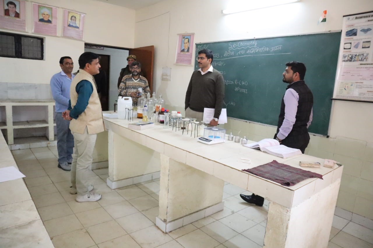 The District Magistrate himself tasted the food and found out the quality of the food items prepared in the mess