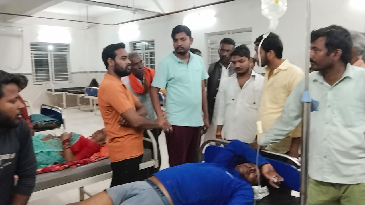 Lineman Sundar Rajak Lalchaha got electrocuted while connecting jumper in Nauniya village of Satna