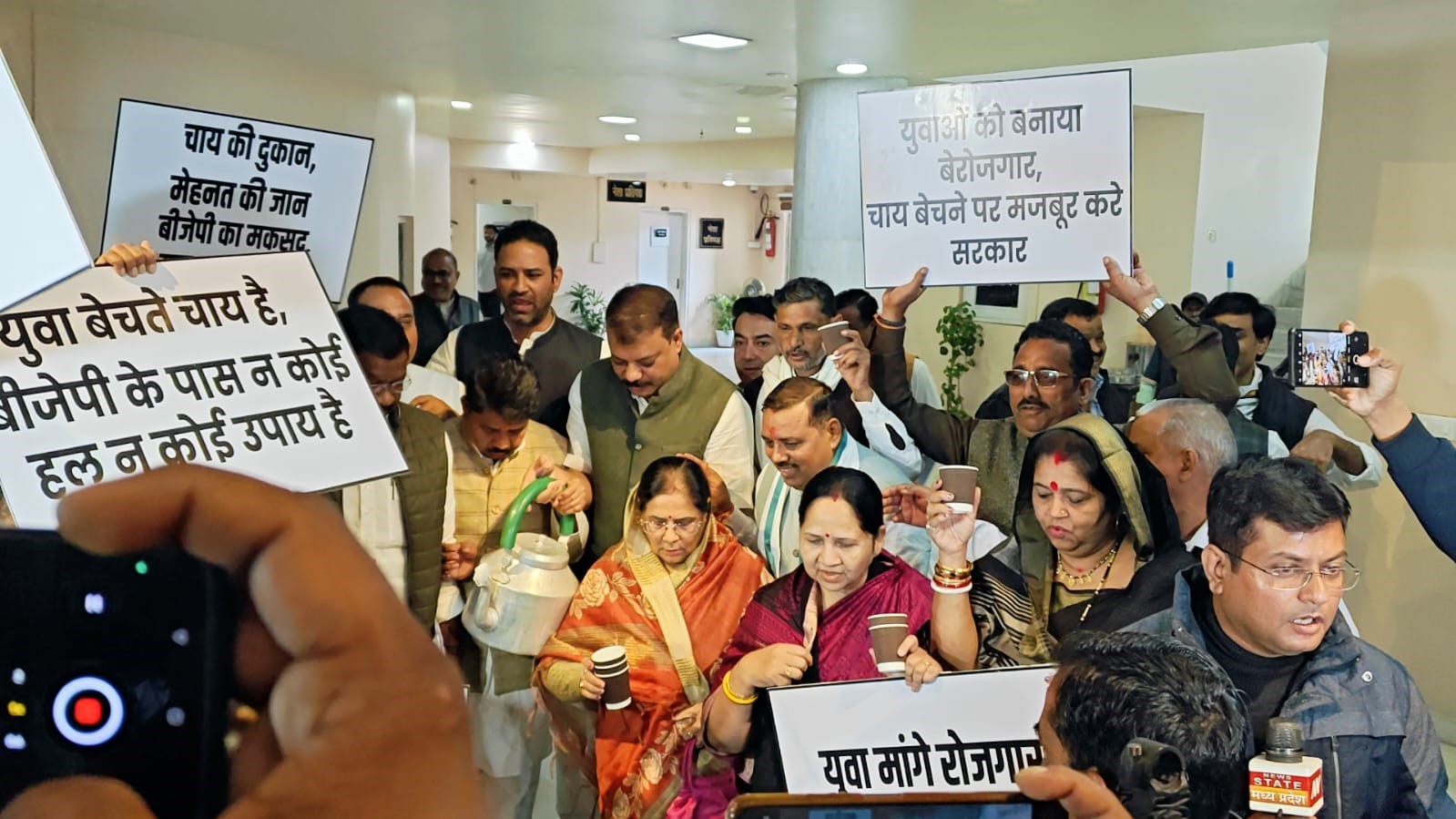 Government is unsuccessful in providing employment to youth- Anubha Munjare