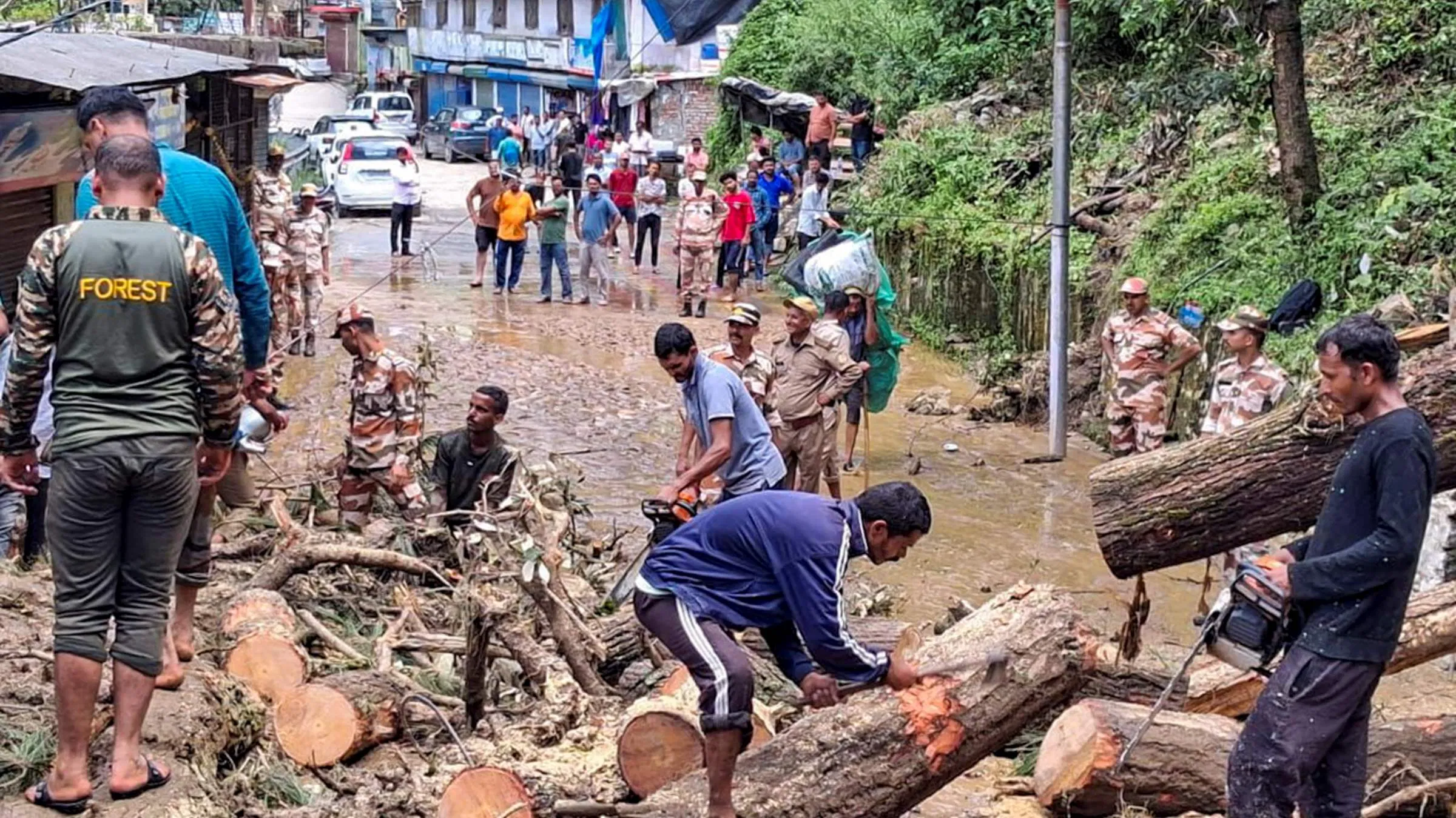Bad weather in many states of the country: From mountains to plains... devastation everywhere