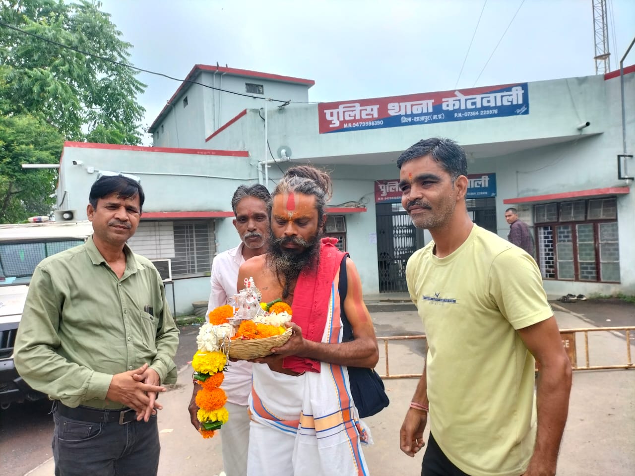 On Janmashtami, the locks of the warehouse opened, the people who ran the world came out of the prison