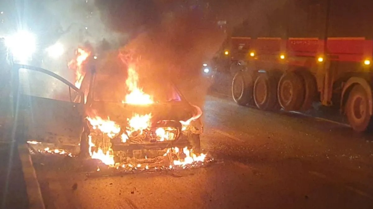 A huge fire broke out in a moving car