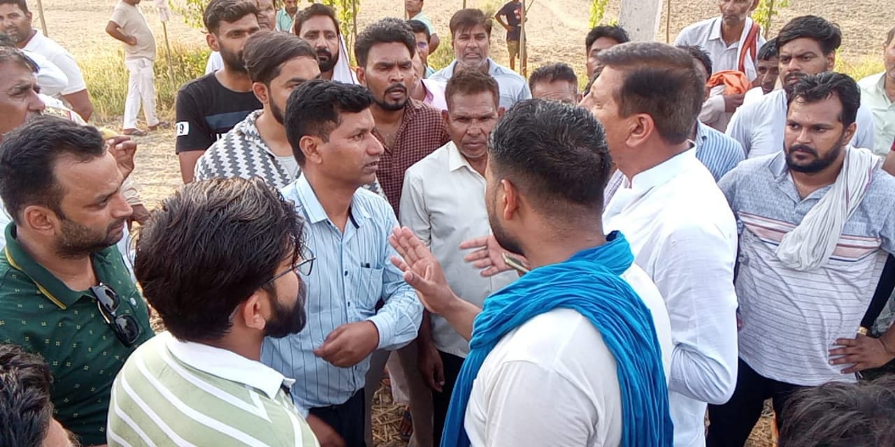 In Saharanpur, a contract worker died on the spot due to the power supply being switched on while he was working on a high tension line