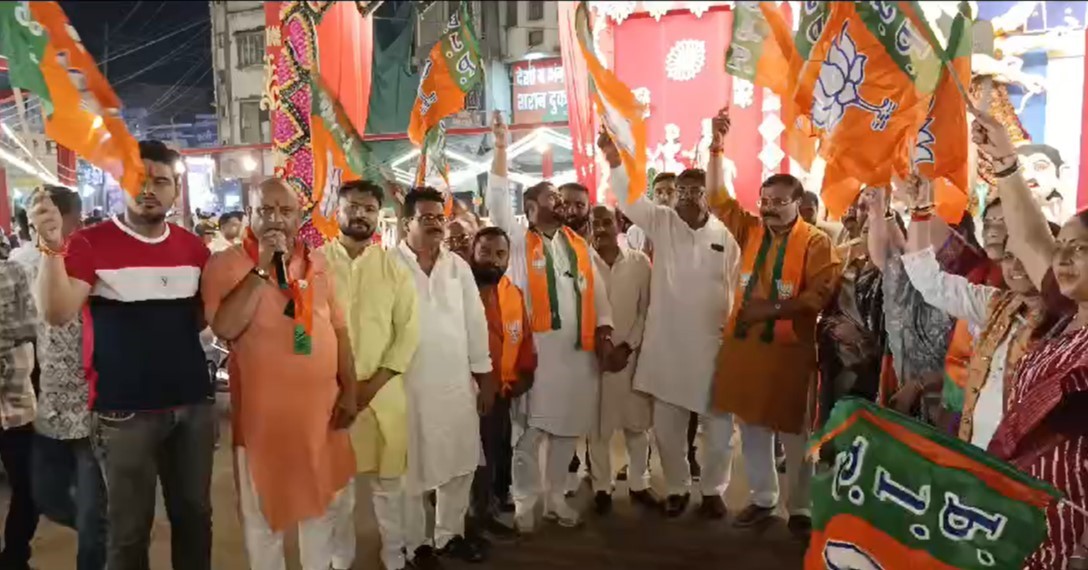 Workers celebrated BJP's third victory in Haryana in Katni