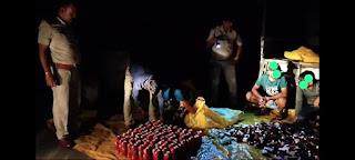 Police took action on illegal foreign liquor being transported in a pickup in Anuppur