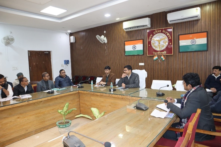 Paandhoi and Dhamola rivers will be renovated, District Magistrate brainstormed with the team about the renovation and development of rivers