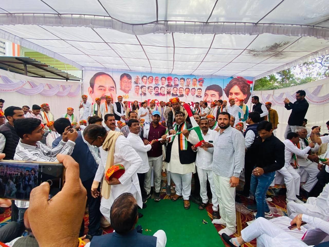 Guru Purnima pledge dedicated to environment – ​​Congress leader Radheshyam Patel gave the message of tree plantation