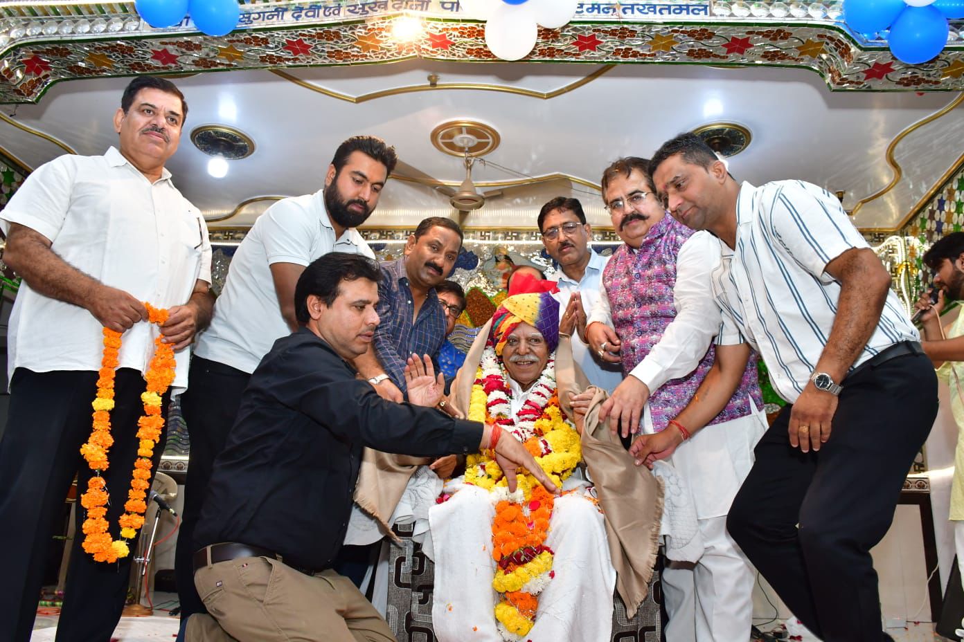Saint Samana Ram Kamdar ji's birthday was celebrated with pomp and show at Jhulelal temple