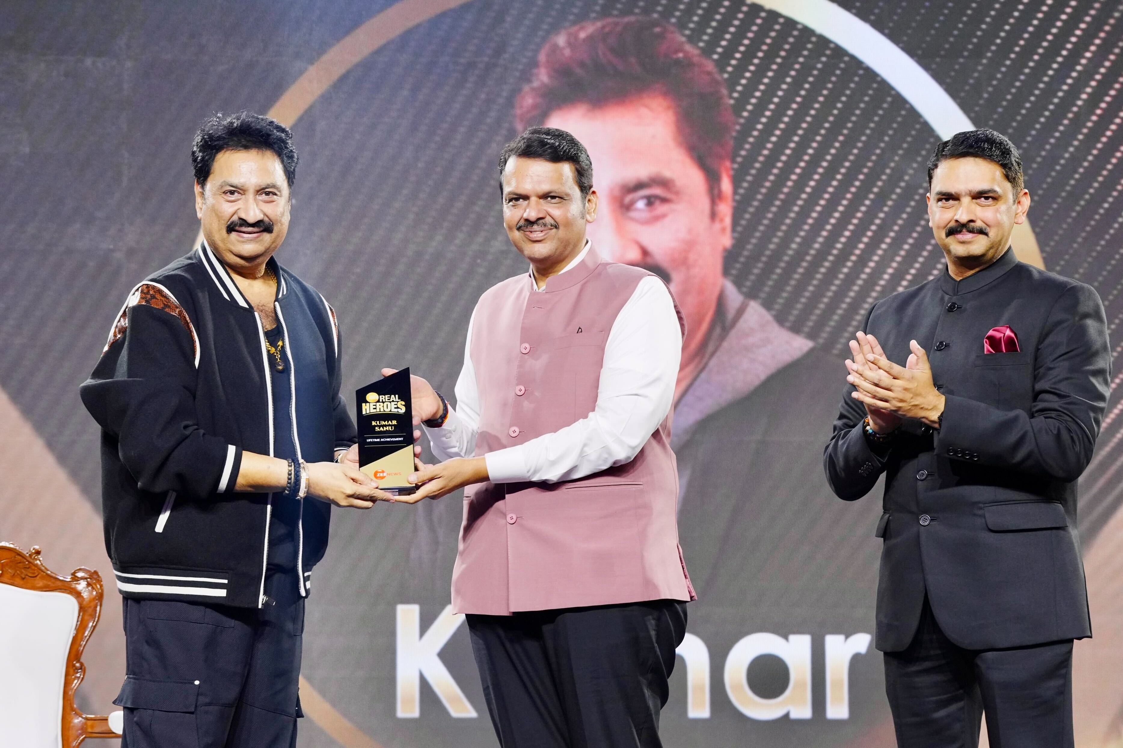 Zee Real Heroes Awards: Famous singer Kumar Sanu gets Lifetime Achievement Award