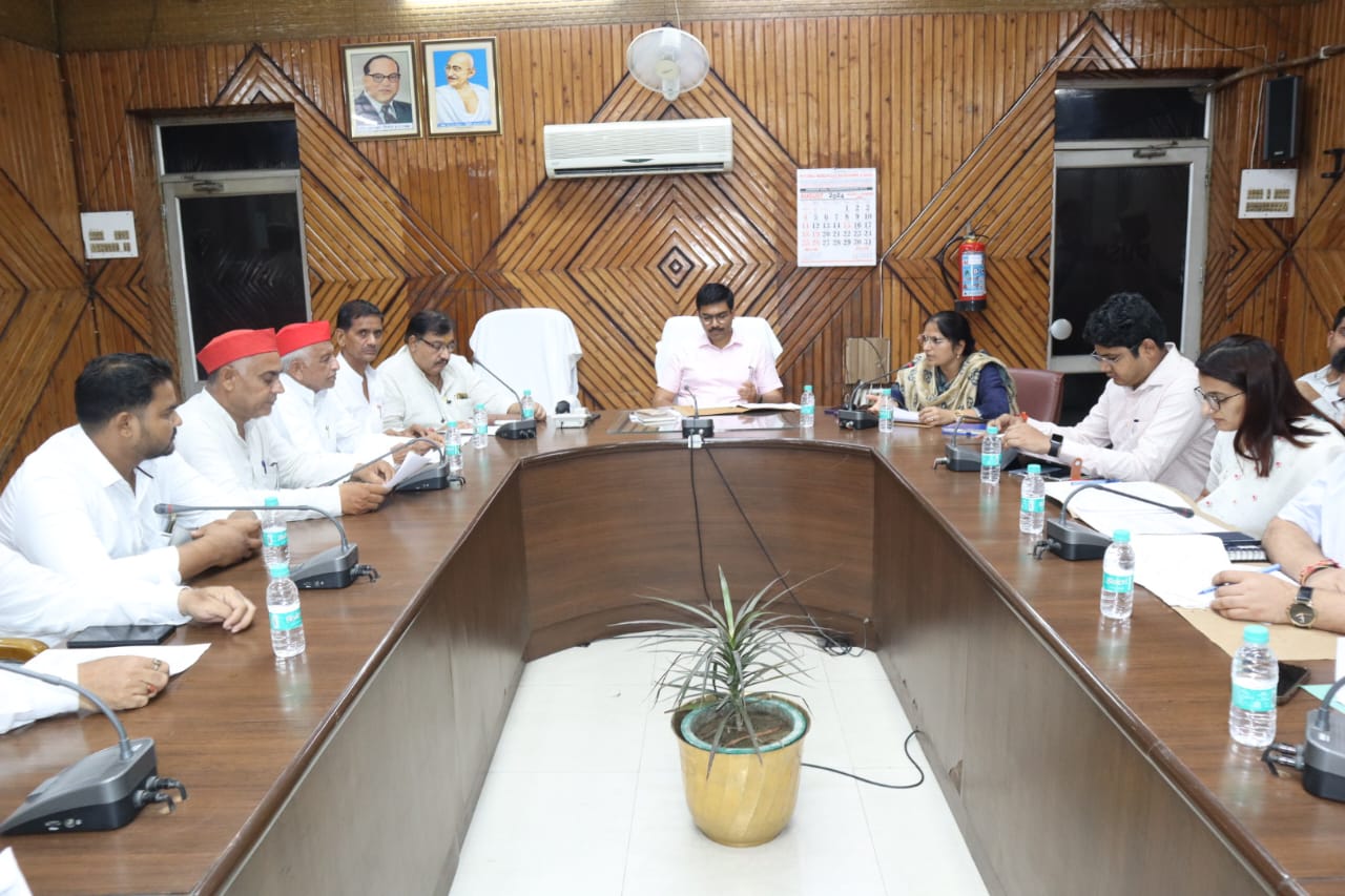 District Election Officer Manish Bansal held a meeting with the representatives of political parties