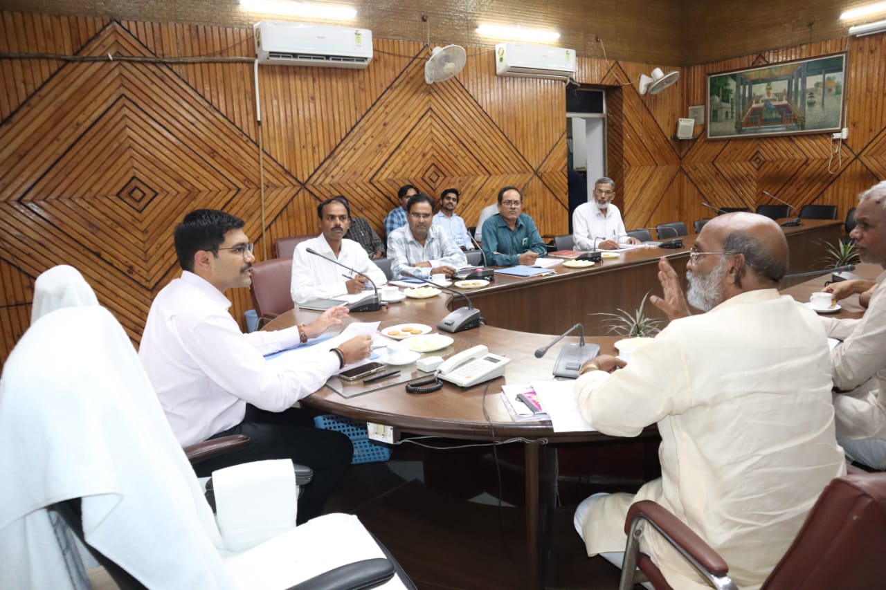 Traditional craftsmen and artisans will get a boost from the scheme: District Magistrate Manish Bansal