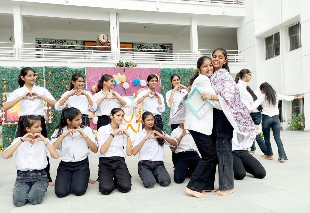 Teachers' Day was celebrated with great enthusiasm in Maples Academy