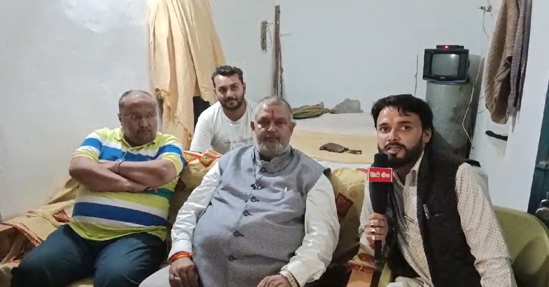 VJP candidate of Rewa Sirmaur Assembly Manoj Singh Baghel is doing intensive public relations in Terai region