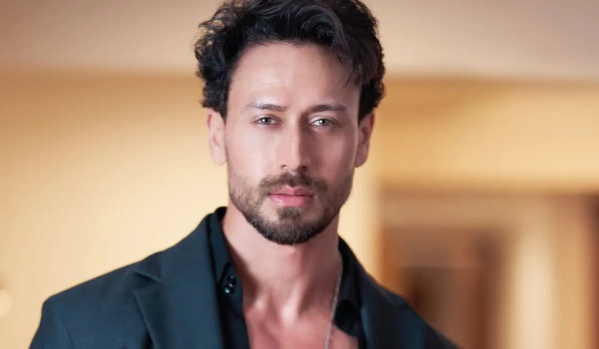 7 rounds fired at Tiger Shroff's car in Juhu