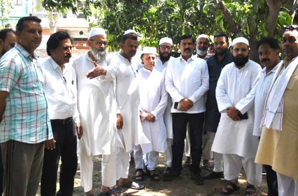 Deoband Municipal Chairman inspected the Idgah with the councilors and the officials of the Idgah Waqf Committee regarding the Namaz of Eid-ul-Azha