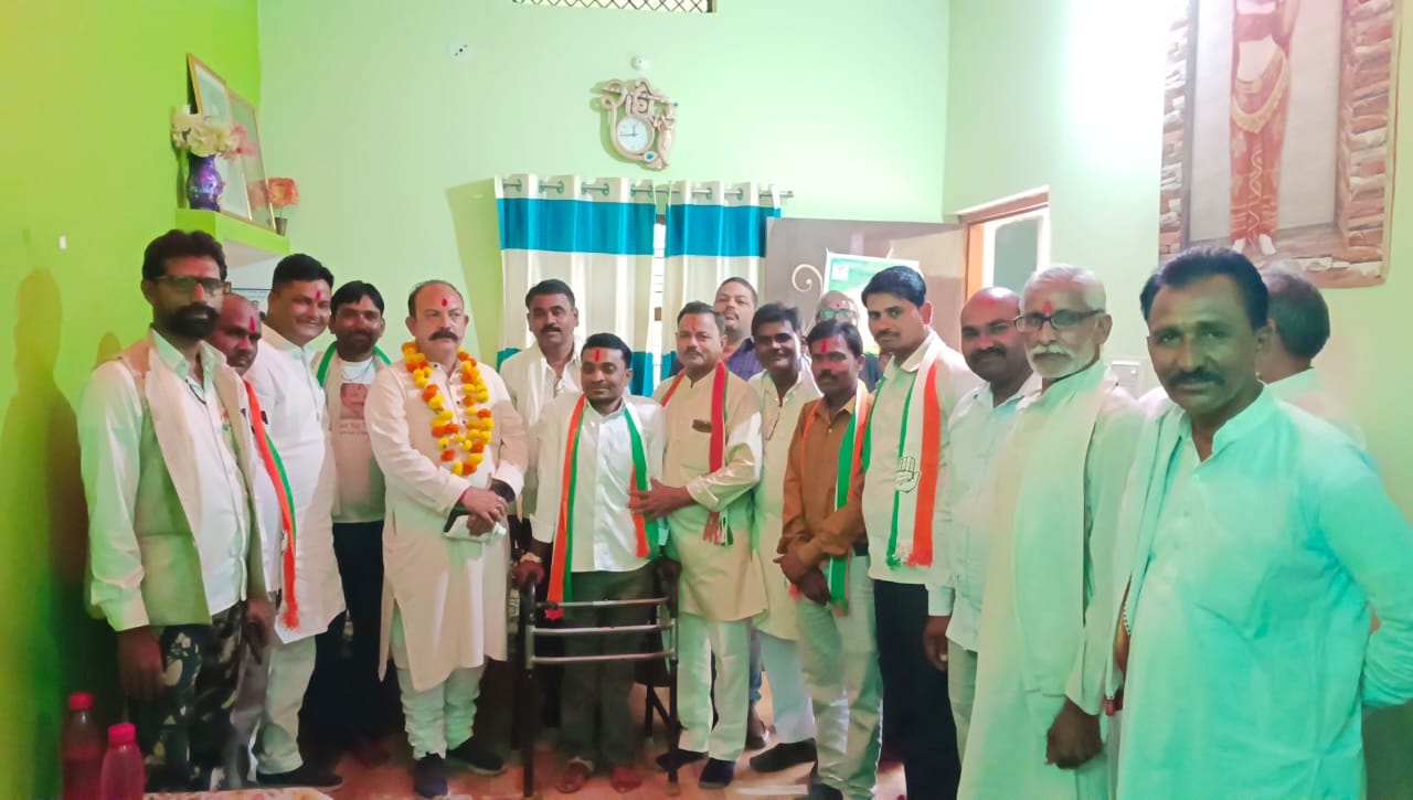 Govind Kushwaha joins Congress in Khajuraho, Chhatarpur