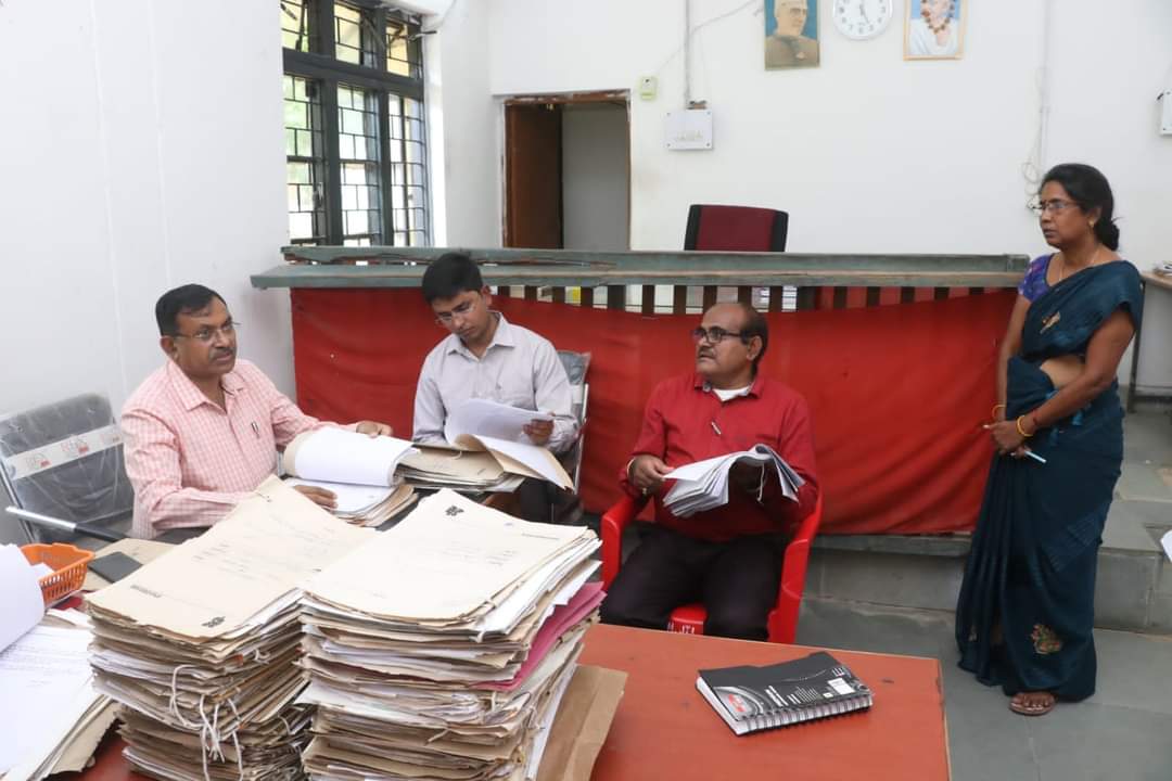 Commissioner inspected Revenue Court Jaithari